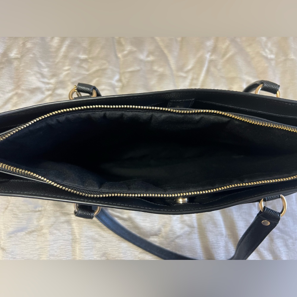 Coach Addison Tote - black crossgrain leather - Picture 9 of 16